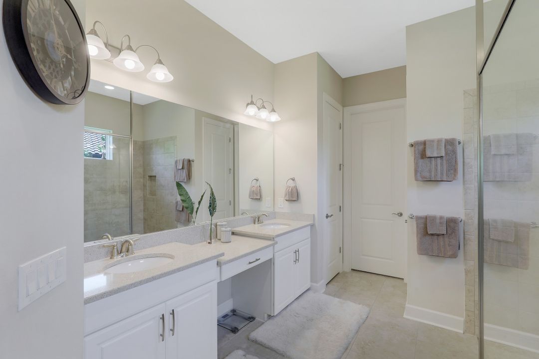 9618 Campanile Cir, Naples, FL 34114