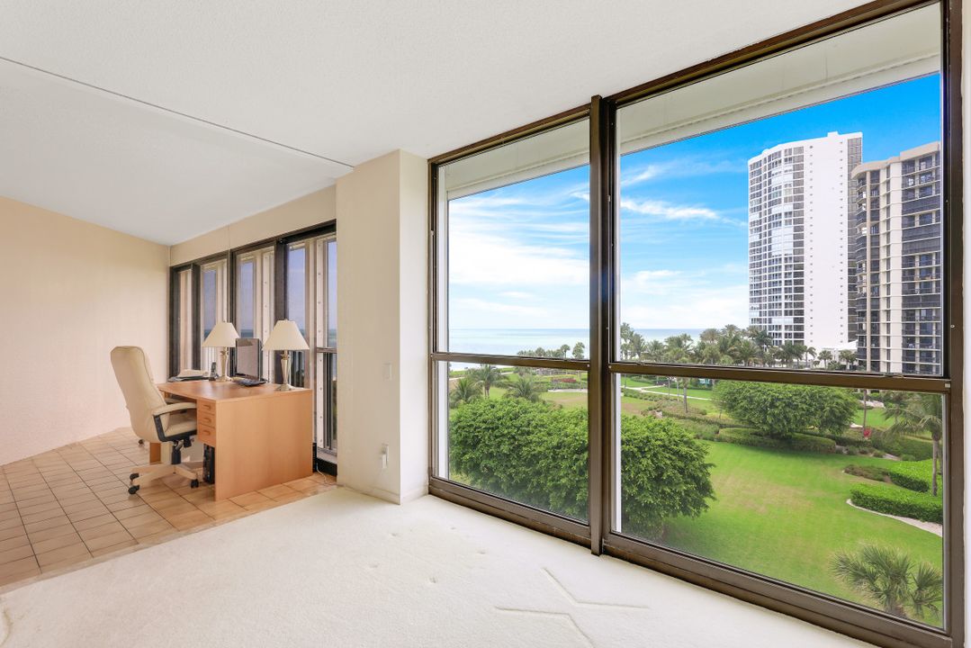 4401 Gulf Shore Blvd N #601, Naples, FL 34103