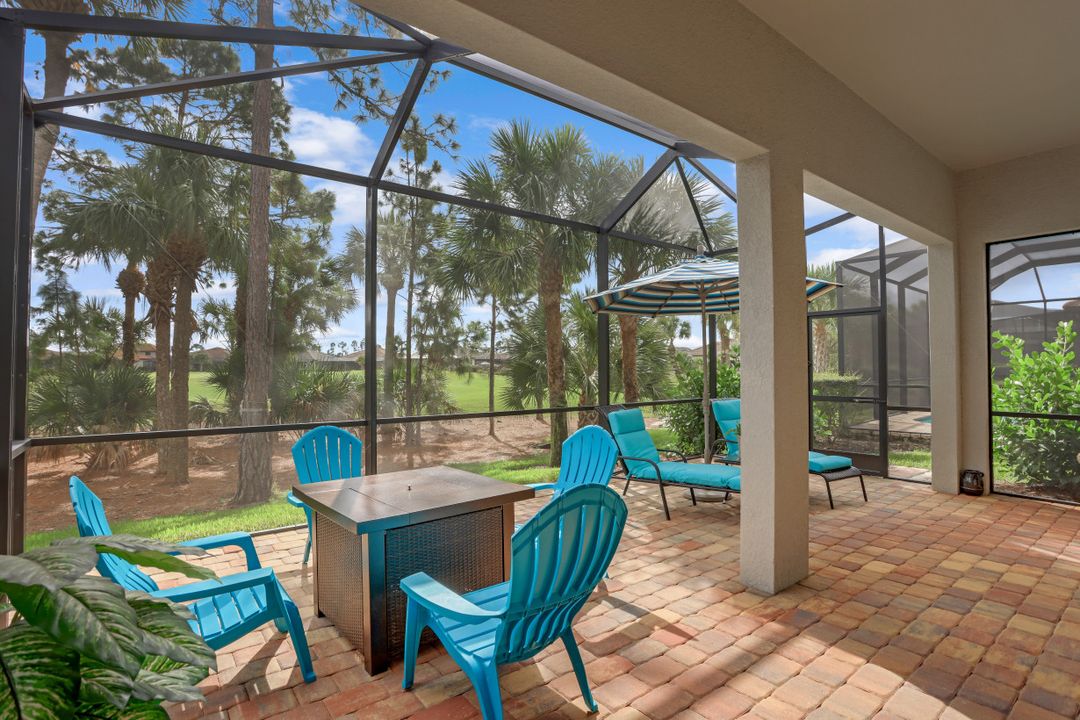 9350 Greyhawk Trl, Naples, FL 34120