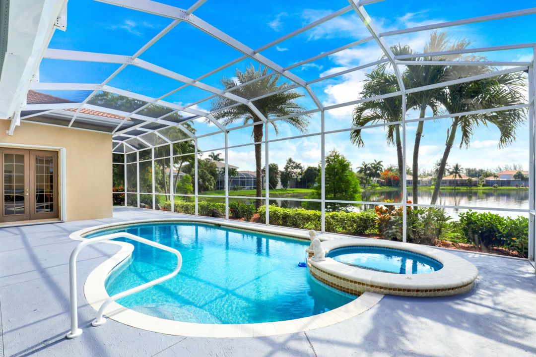 8709 Paseo De Valencia St, Fort Myers, FL 33908