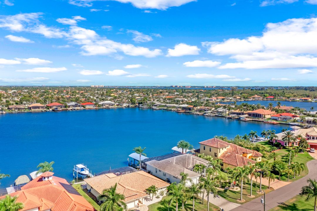 5219 SW 5th Pl, Cape Coral, FL 33914