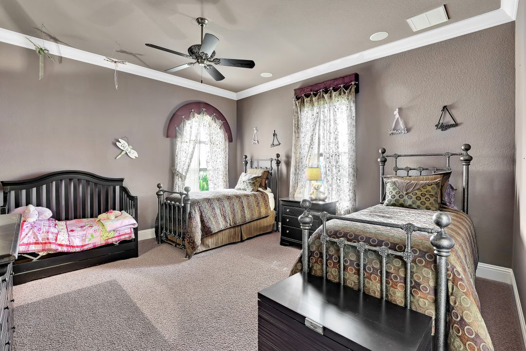 3840 Surfside Blvd, Cape Coral, FL 33914