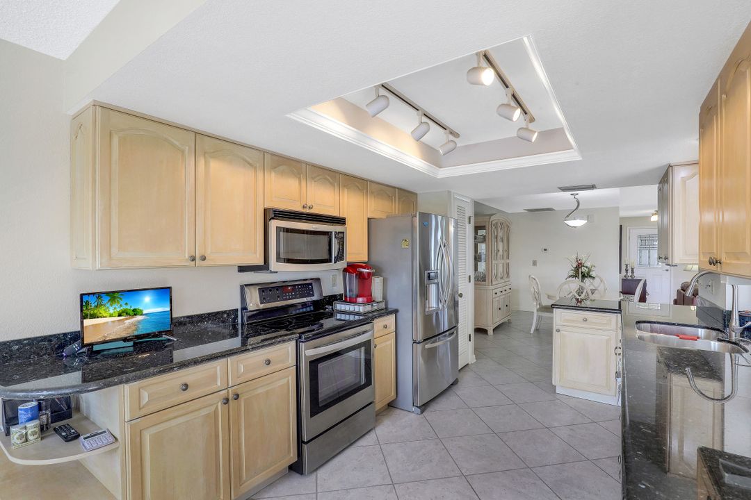 5228 SW 11th Pl, Cape Coral, FL 33914