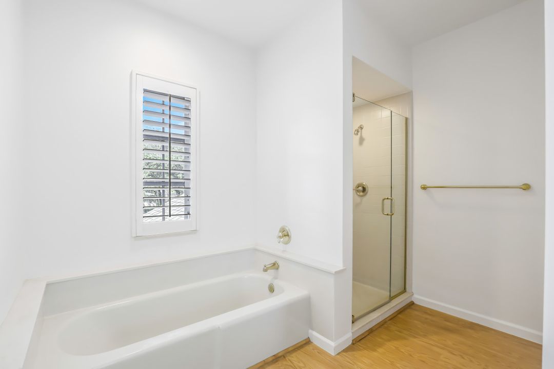 46 Golf Cottage Dr, Naples, FL 34105