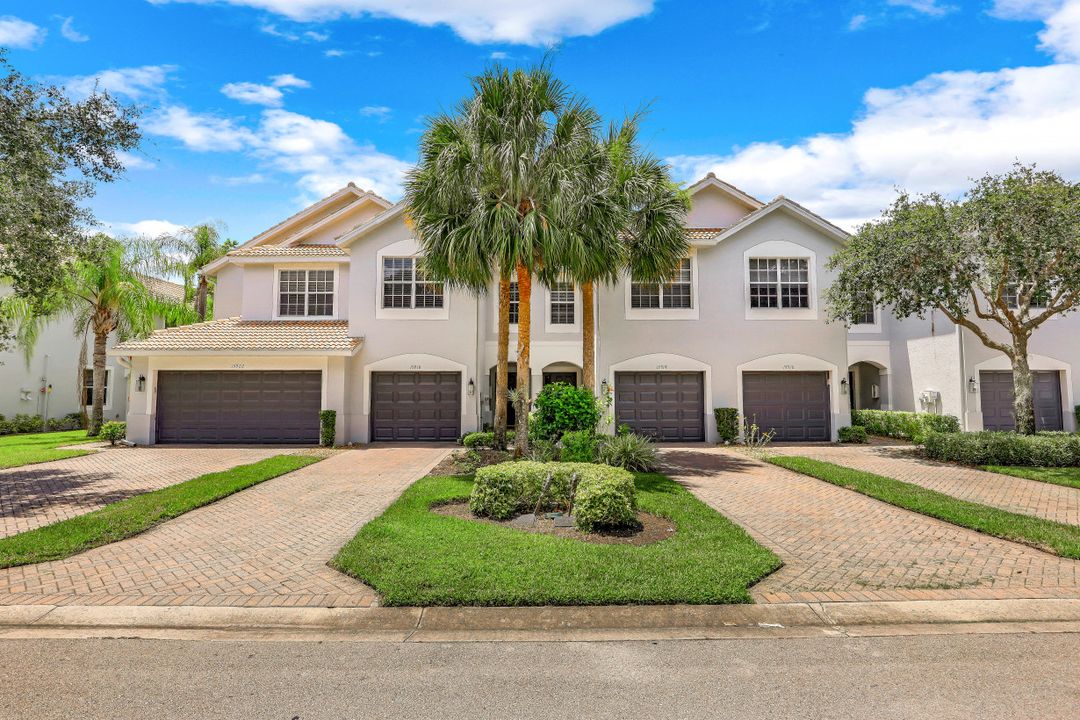 15918 Marcello Cir, Naples, FL 34110