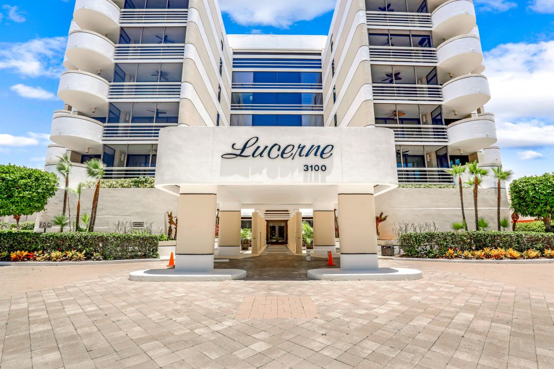 3100 Gulf Shore Blvd N #201, Naples, FL 34103