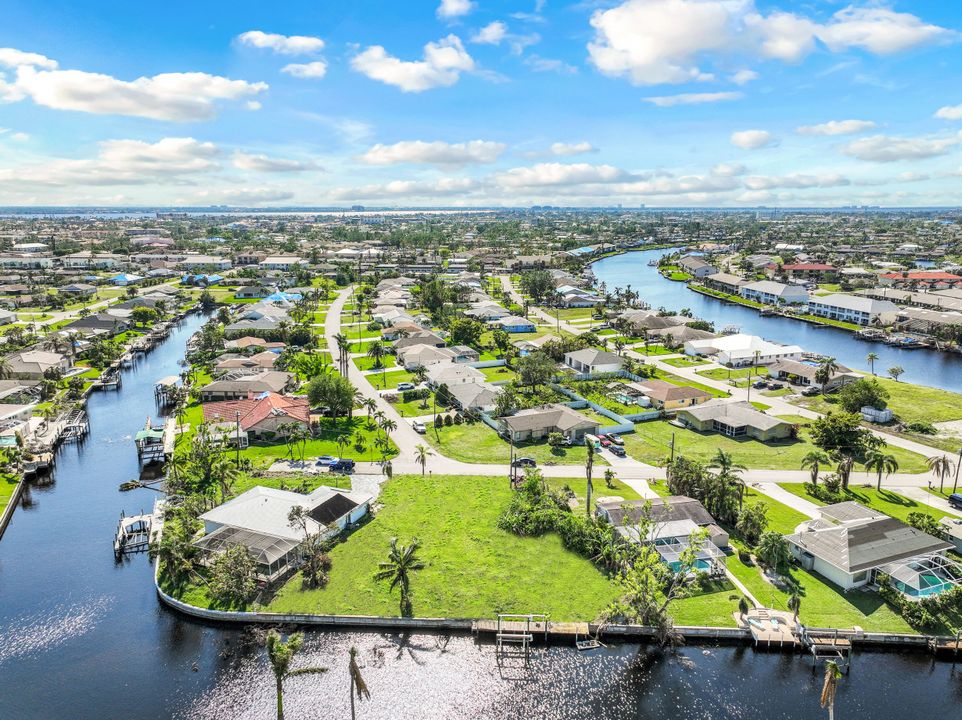 1125 SE 38th St, Cape Coral, FL 33904