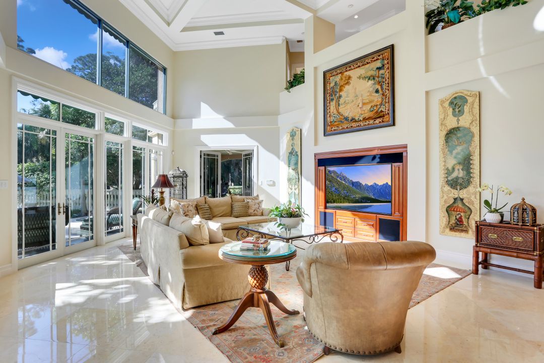 4309 Brynwood Dr, Naples, FL 34119