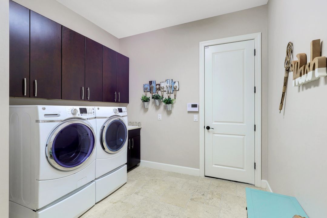 9524 Mussorie Ct, Naples, FL 34114