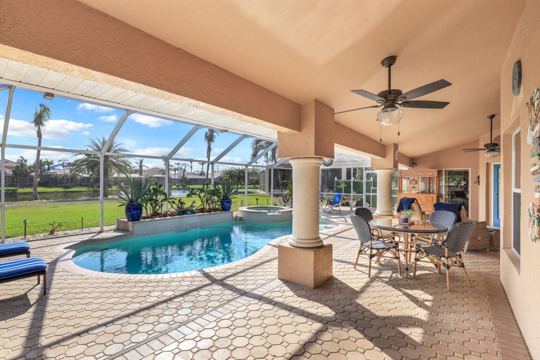 14921 Laguna Dr, Fort Myers, FL 33908