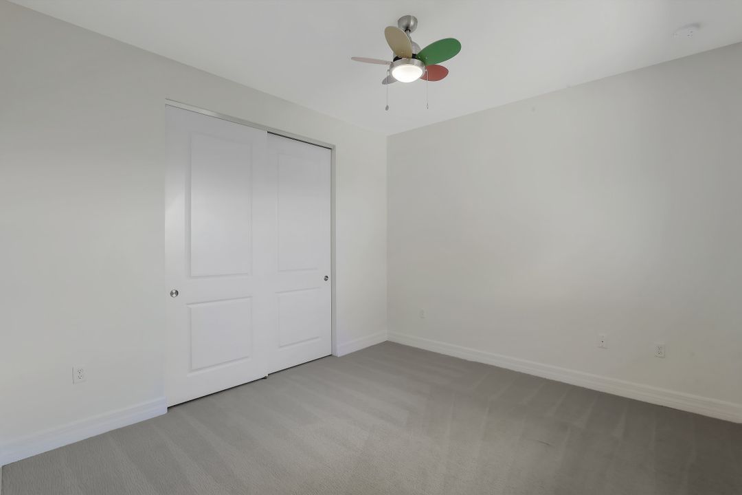 4489 Aurora St, Naples, FL 34119