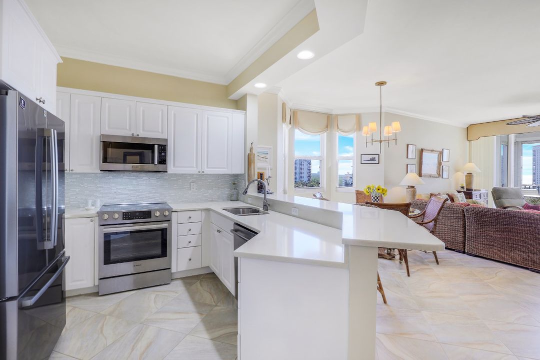 400 Flagship Dr #1101, Naples, FL 34108