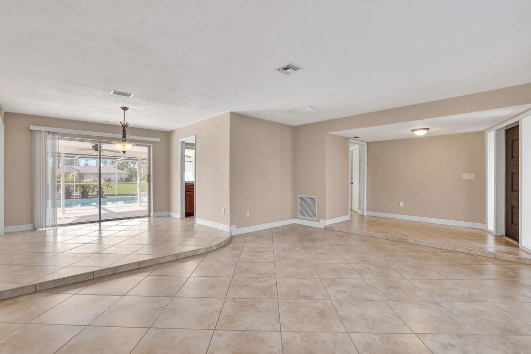 4920 SW 8th Pl, Cape Coral, FL 33914