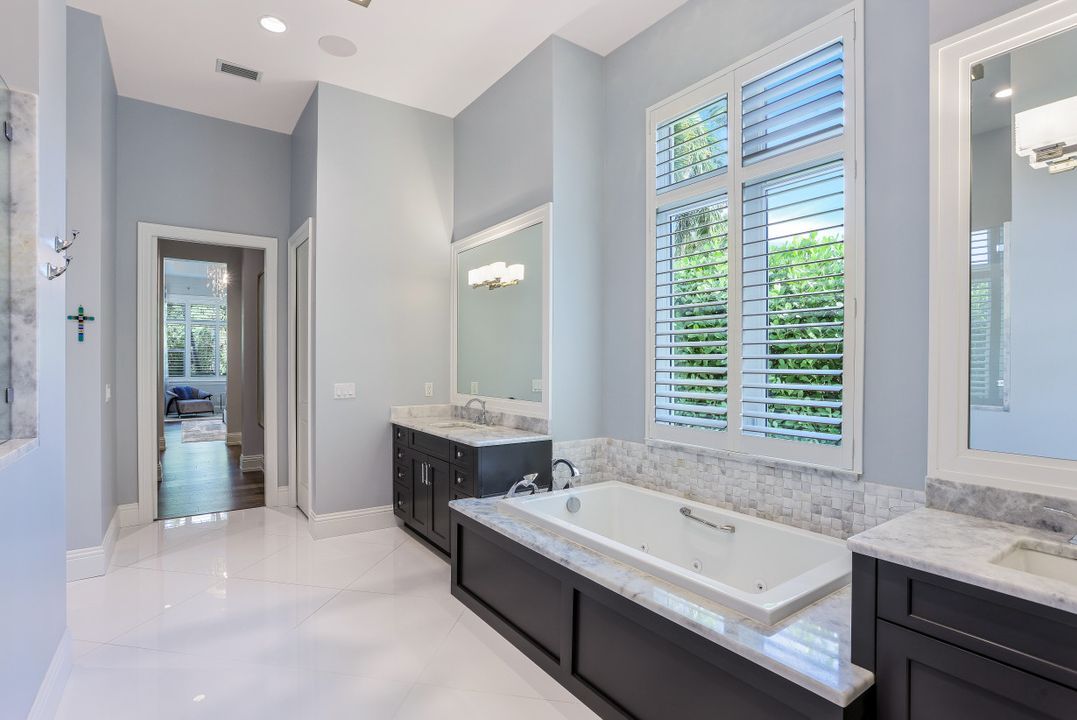 569 Neapolitan Way, Naples, FL 34103