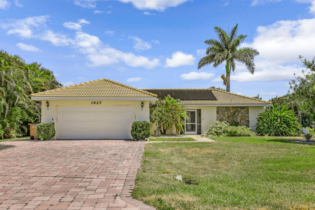1927 SE 10th St, Cape Coral, FL 33990