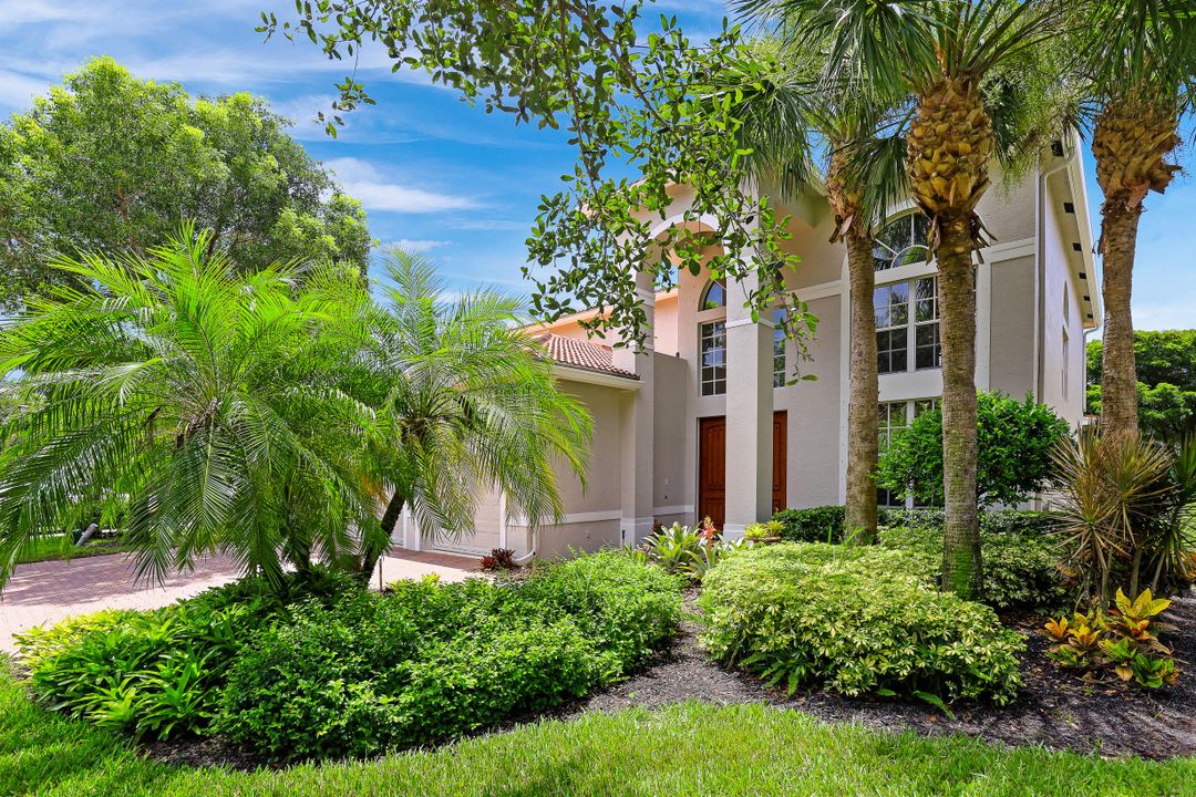 1857 Senegal Date Dr, Naples, FL 34119