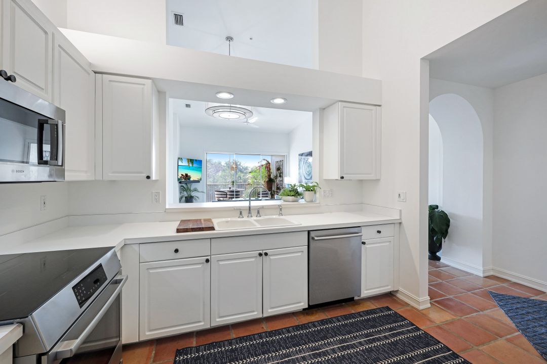 743 Bentwater Cir #203, Naples, FL 34108