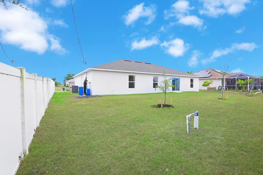 329 NE 13th Terrace, Cape Coral, FL 33909