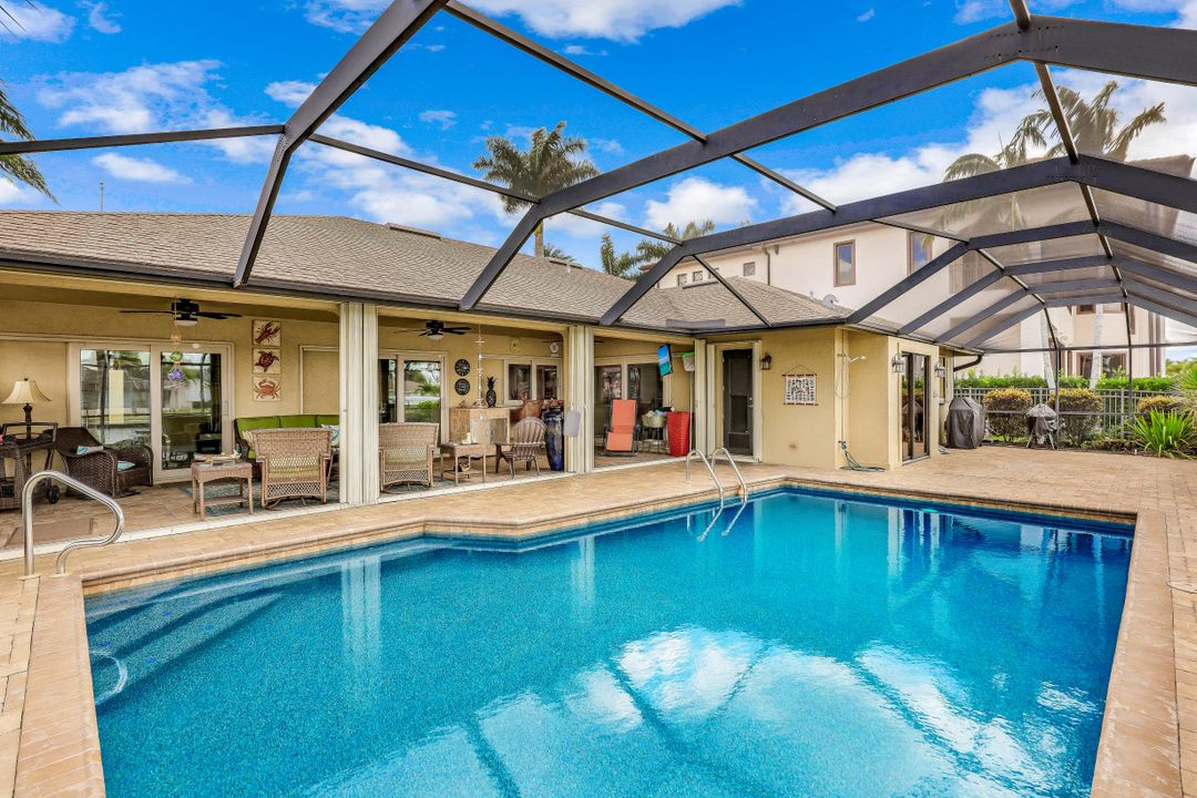 2811 SE 19th Pl, Cape Coral, FL 33904