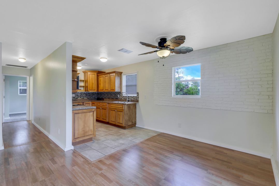 5202 Cypress Ln, Naples, FL 34113