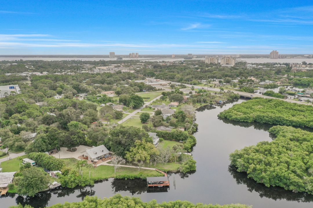 1313 Driftwood Dr, North Fort Myers, FL 33903