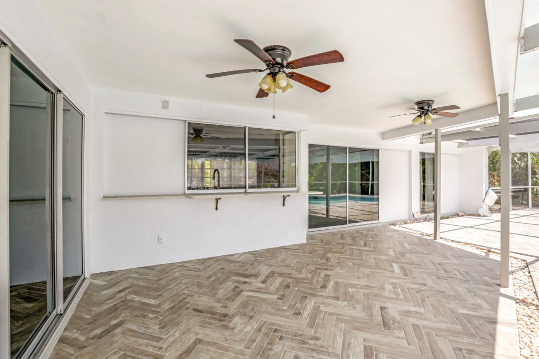 288 Grapewood Ct, Marco Island, FL 34145