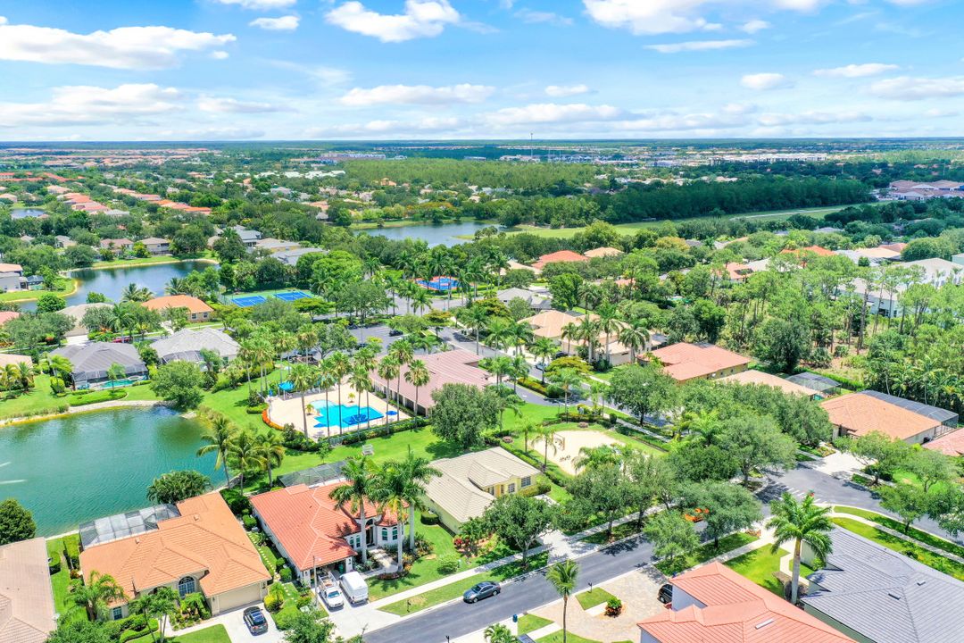 14849 Fripp Island Ct, Naples, FL 34119