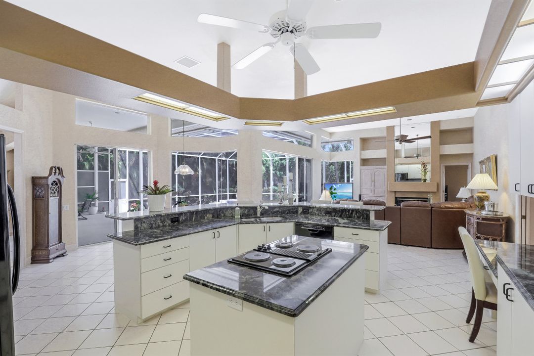 3950 Lakemont Dr, Bonita Springs, FL 34134