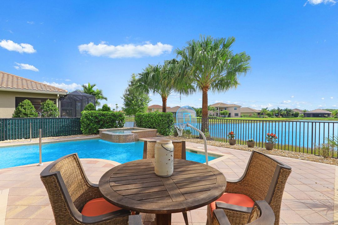 11784 Meadowrun Cir, Fort Myers, FL 33913