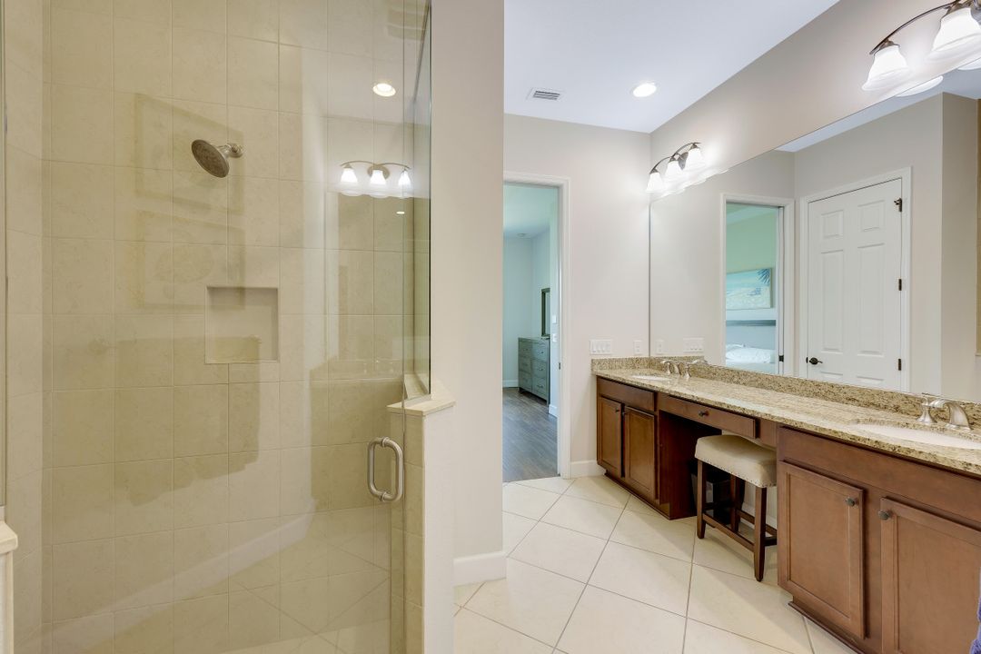 9160 Isla Bella Cir, Bonita Springs, FL 34135