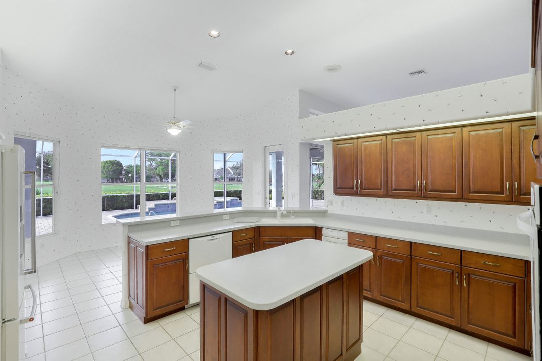 19259 Vintage Trace Cir, Fort Myers, FL 33967