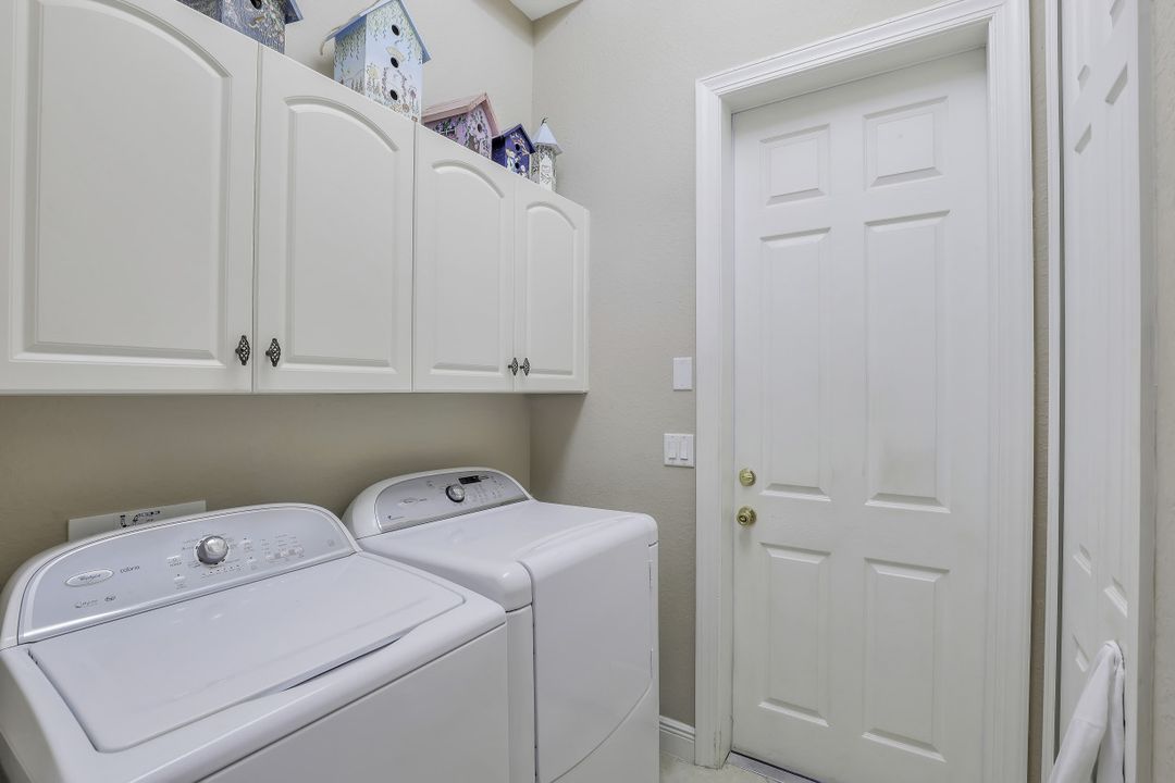 10259 Avonleigh Dr, Bonita Springs, FL 34135