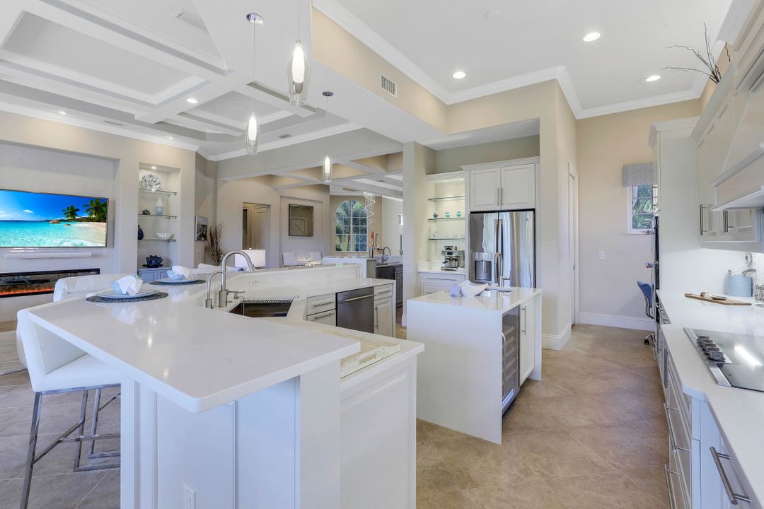 10740 Mirasol Dr #203, Miromar Lakes, FL 33913