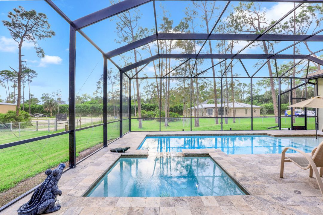 6700 Sable Ridge Ln, Naples, FL 34109