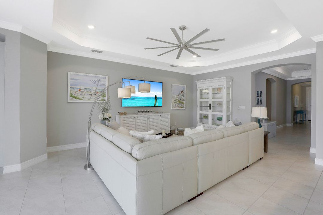 16716 Siesta Drum Wy, Bonita Springs, FL 34135