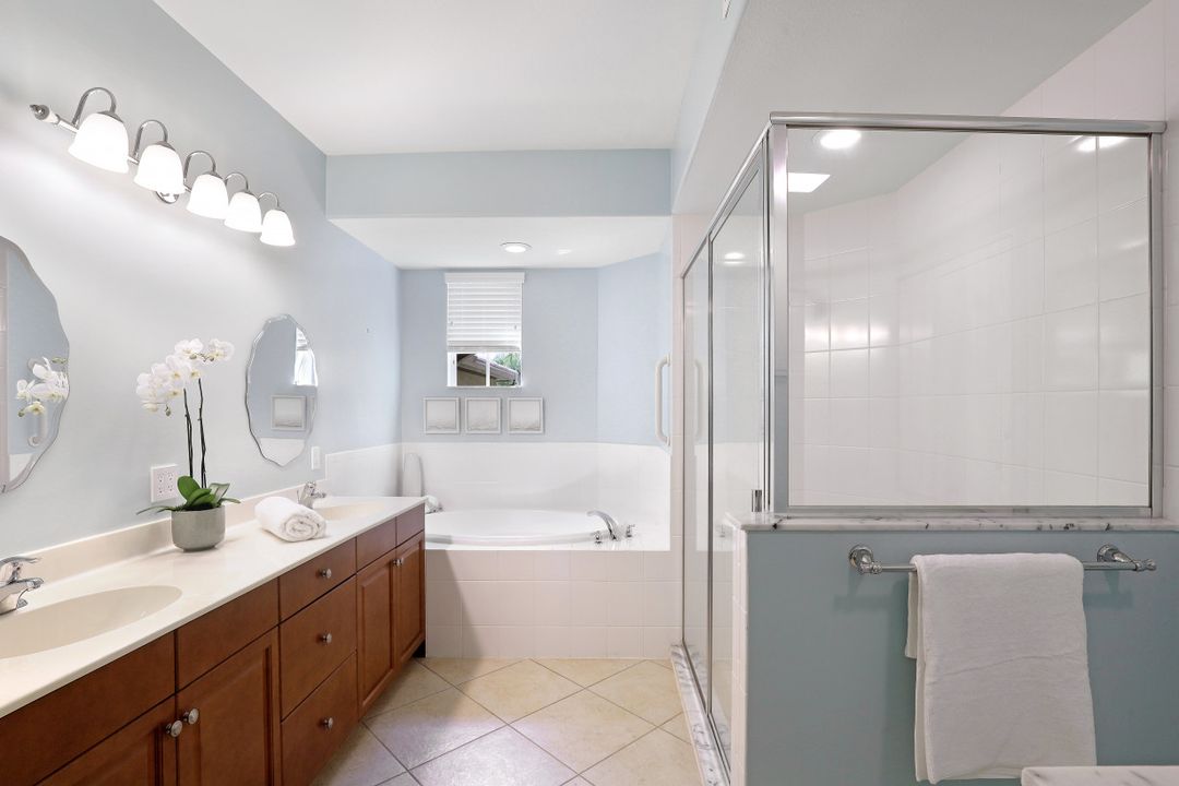 6693 Alden Woods Cir #101, Naples, FL 34113