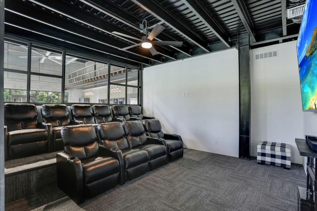 4441 5th Ave NW, Naples, FL 34119