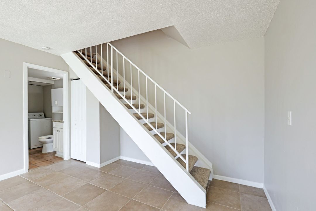 5848 Queen Elizabeth Way ##2, Fort Myers, FL 33907