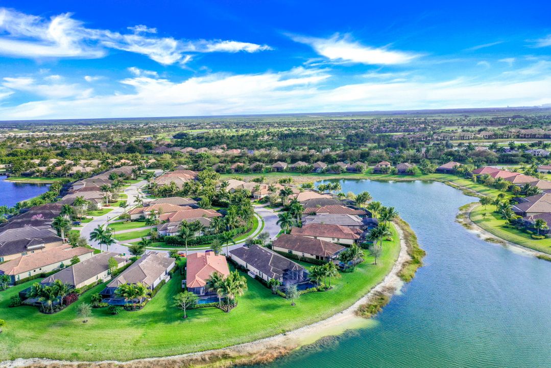 9524 Mussorie Ct, Naples, FL 34114