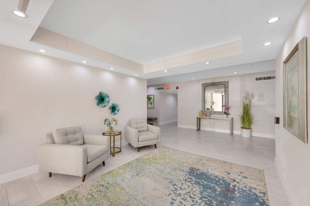 10482 Gulf Shore Dr #231, Naples, FL 34108