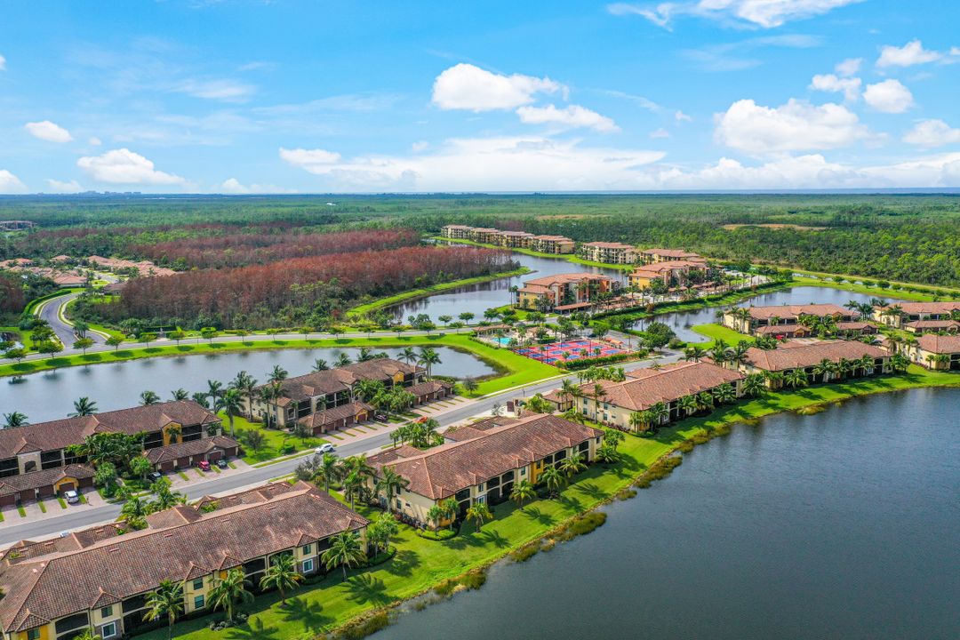 9517 Avellino Wy #2222, Naples, FL 34113