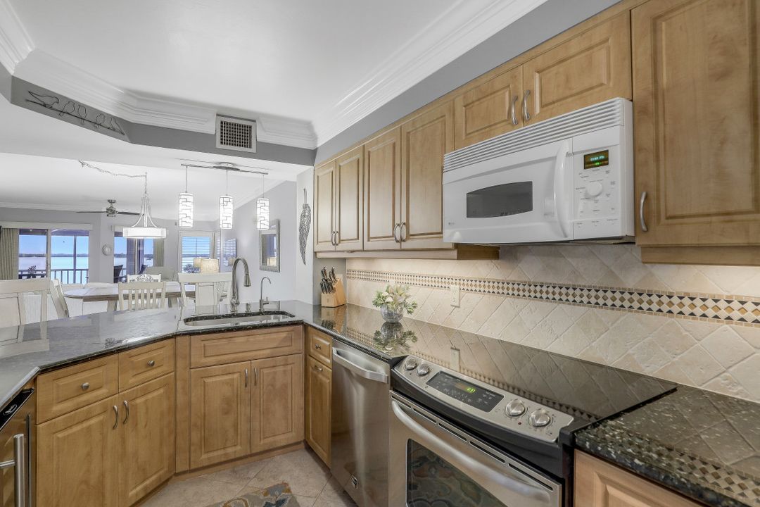 991 N Barfield Dr #206, Marco Island, FL 34145