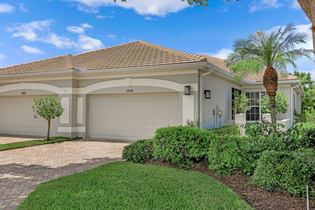 1818 Leamington Ln, Naples, FL 34109