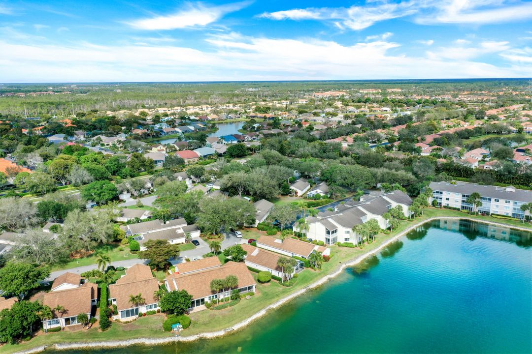 2810 Sailors Way, Naples, FL 34109