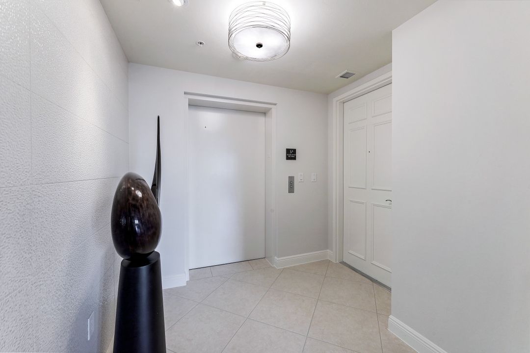 275 Indies Way #601, Naples, FL 34110