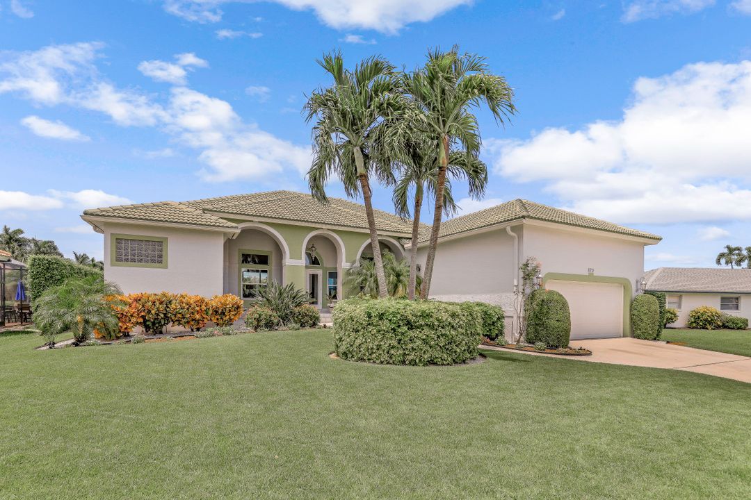 570 Elk Cir, Marco Island, FL 34145