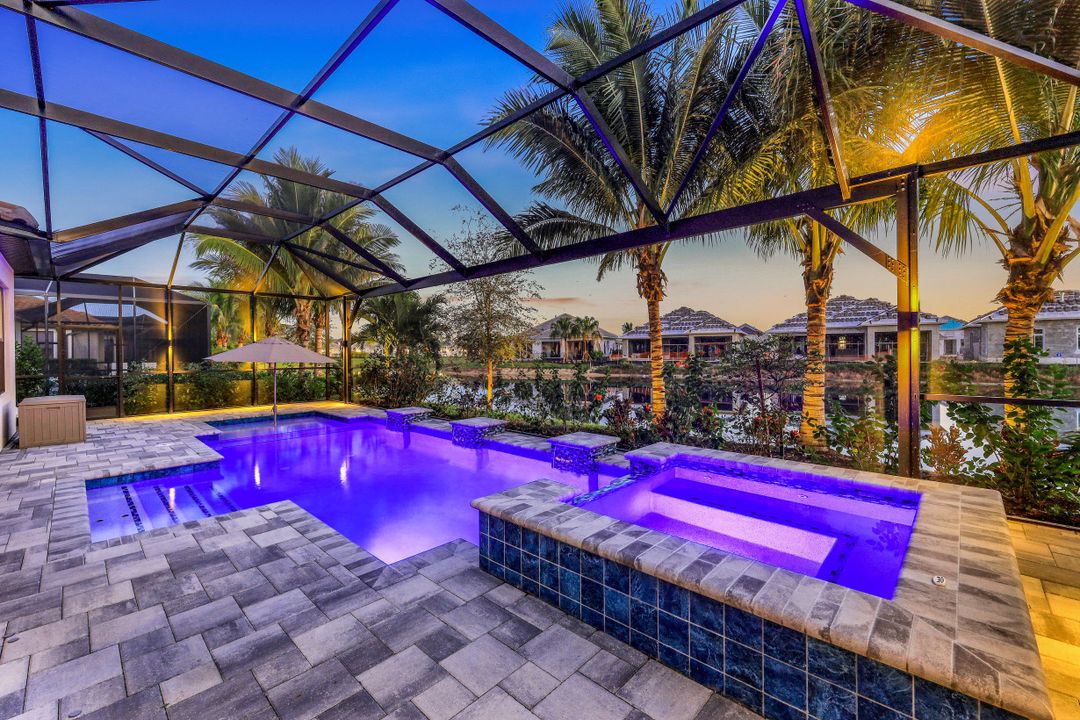 3274 Belon Ln, Naples, FL 34114