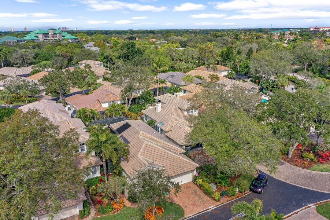 3640 Sawgrass Ct, Bonita Springs, FL 34134