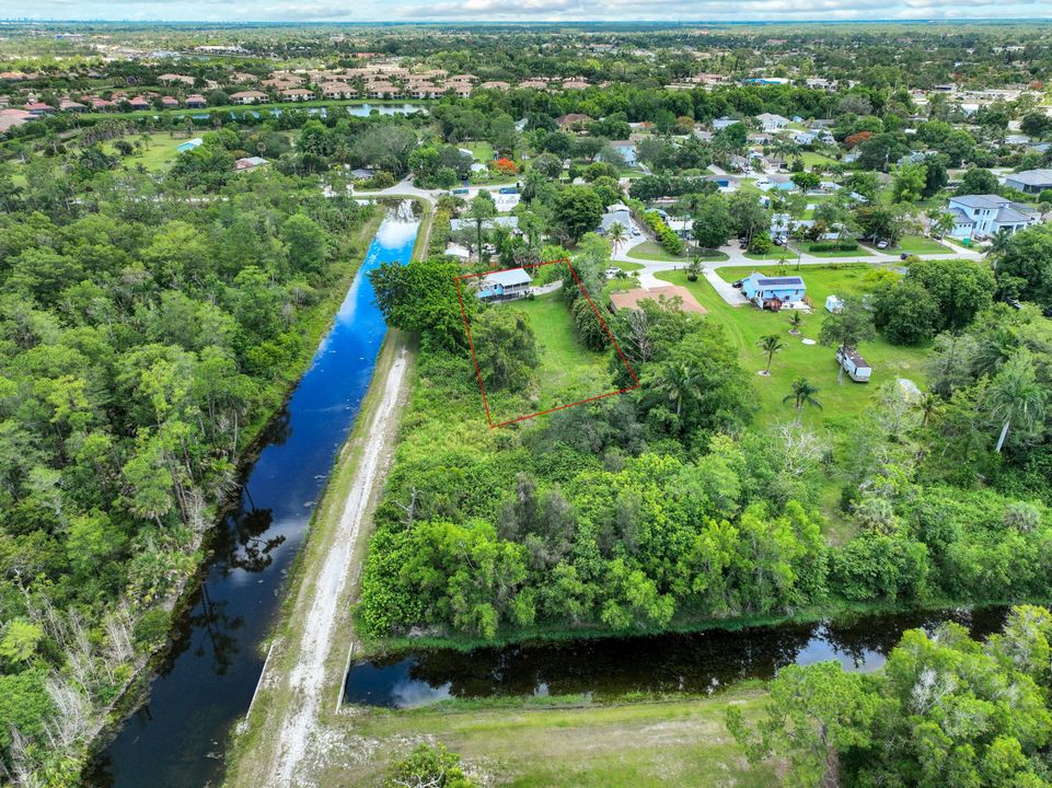 5202 Cypress Ln, Naples, FL 34113