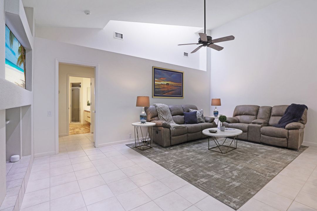 1380 Bald Eagle Dr, Naples, FL 34105